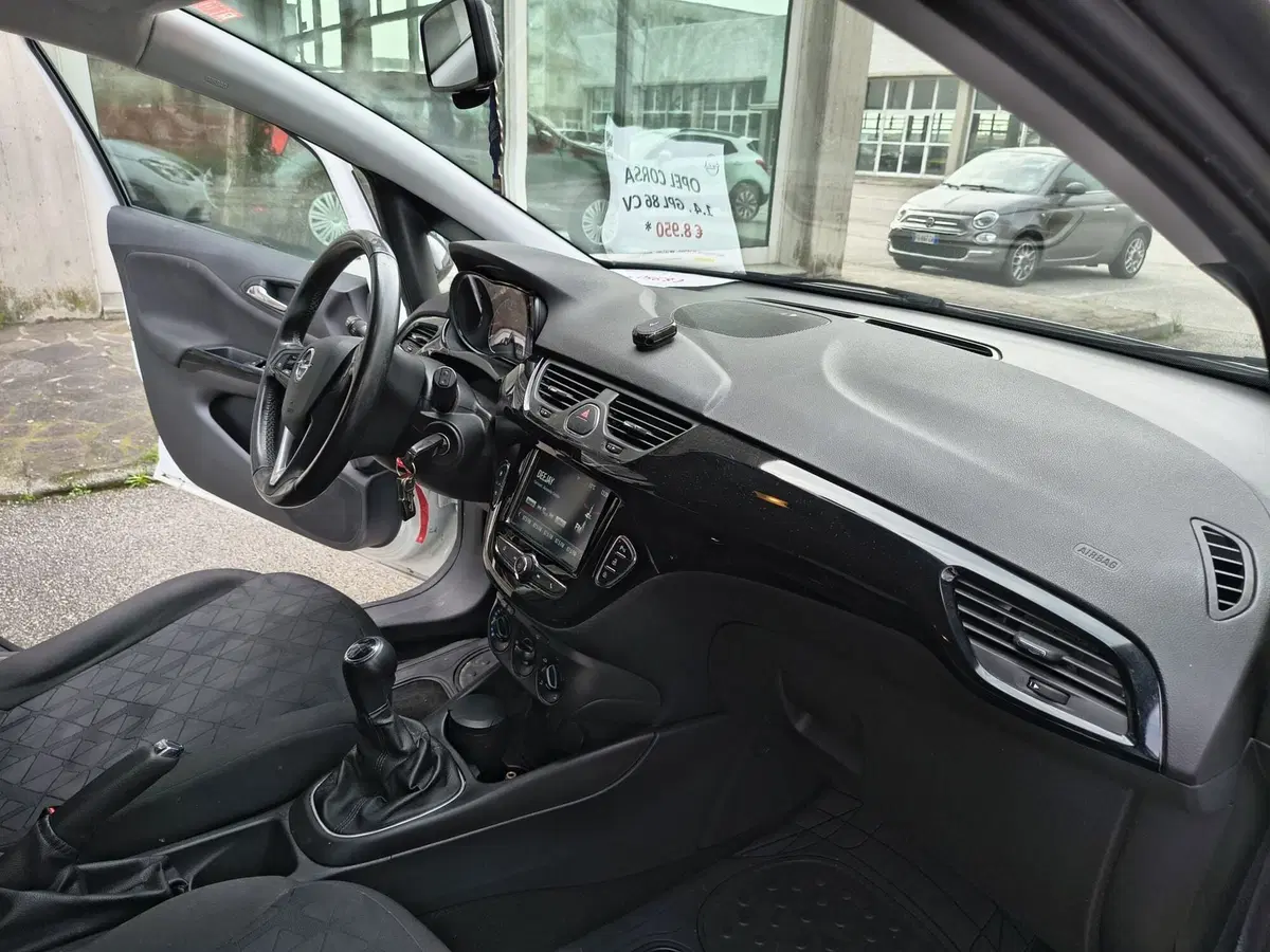 Opel Corsa usata a Padova (14)
