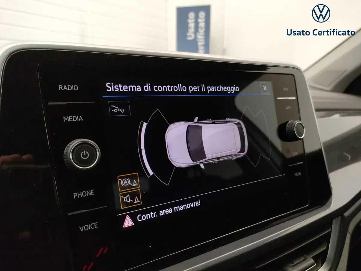 Volkswagen T-Roc usata a Varese (15)