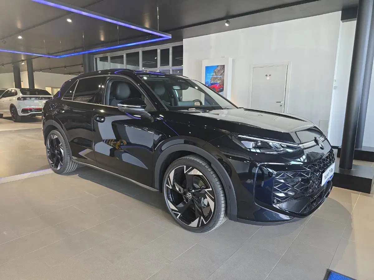 Volkswagen T-Roc nuova a Siena (10)