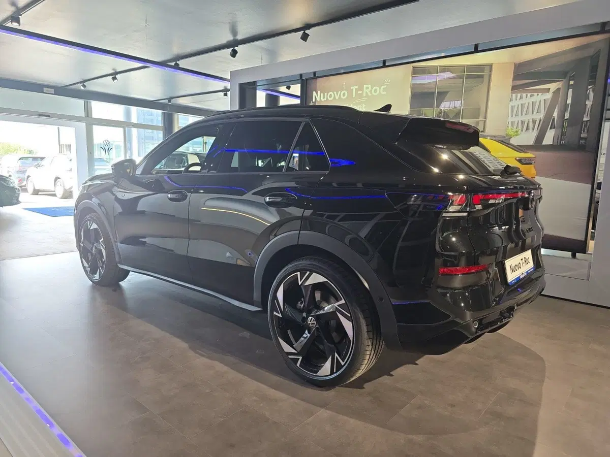 Volkswagen T-Roc nuova a Siena (3)
