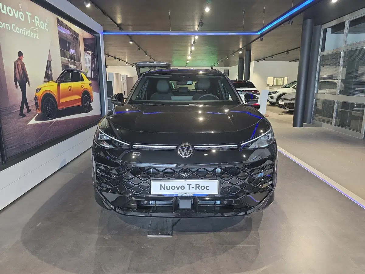 Volkswagen T-Roc nuova a Siena (5)