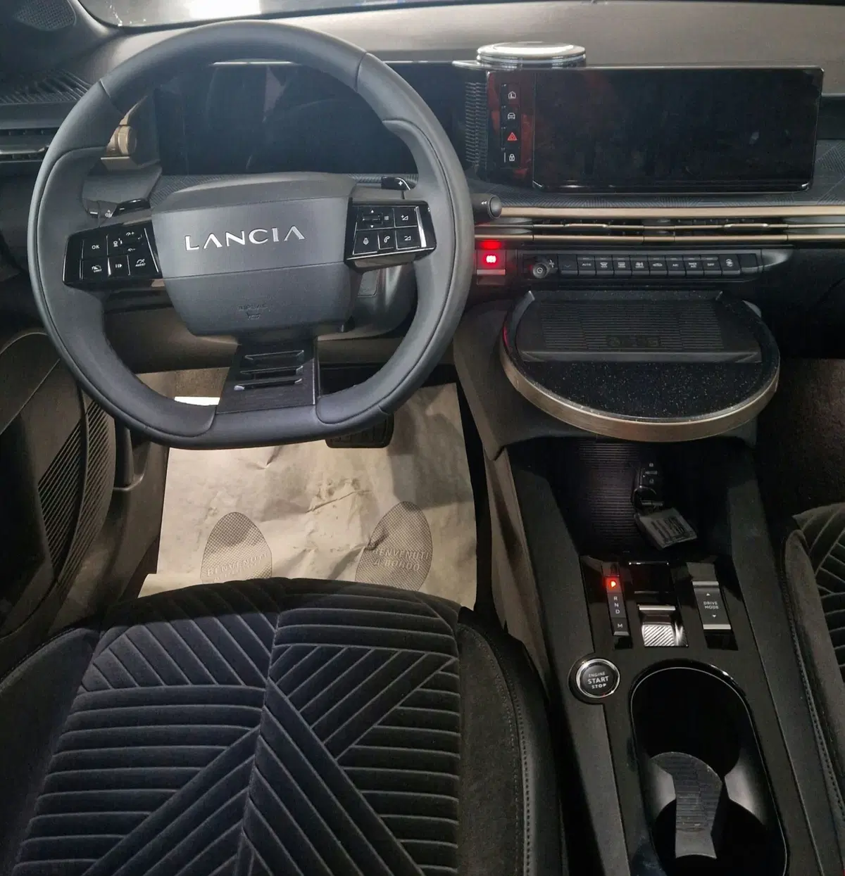Lancia Ypsilon usata a Terni (11)