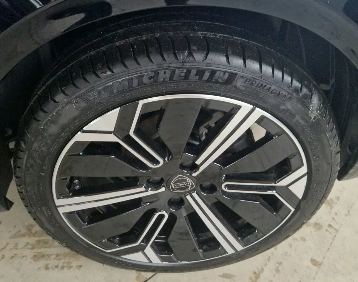 Lancia Ypsilon usata a Terni (15)