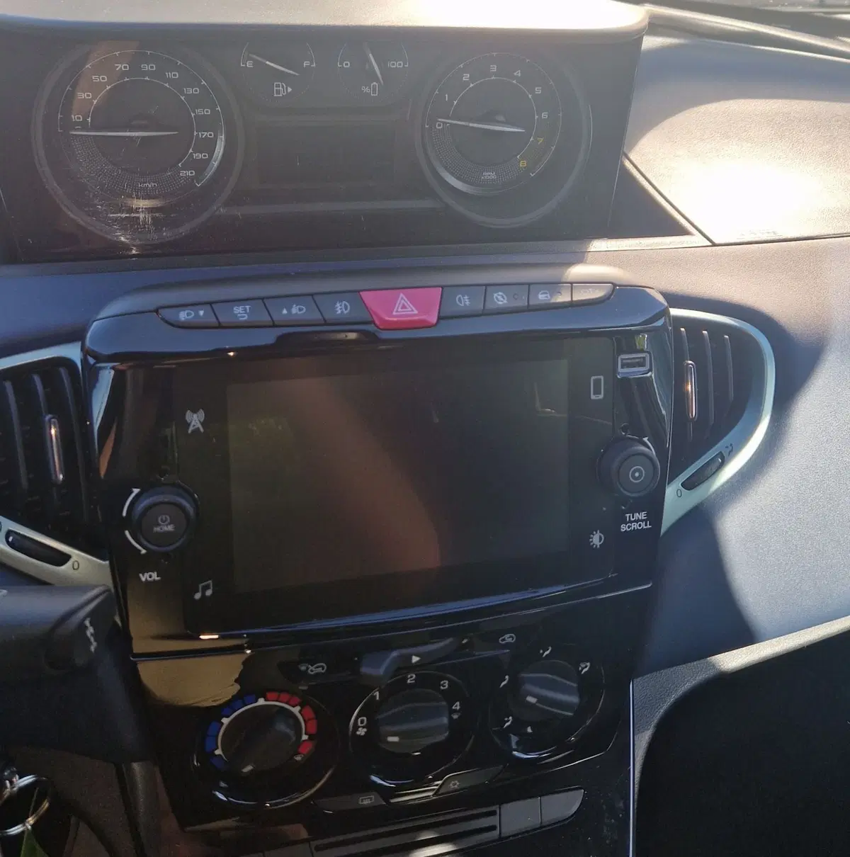 Lancia Ypsilon usata a Terni (12)