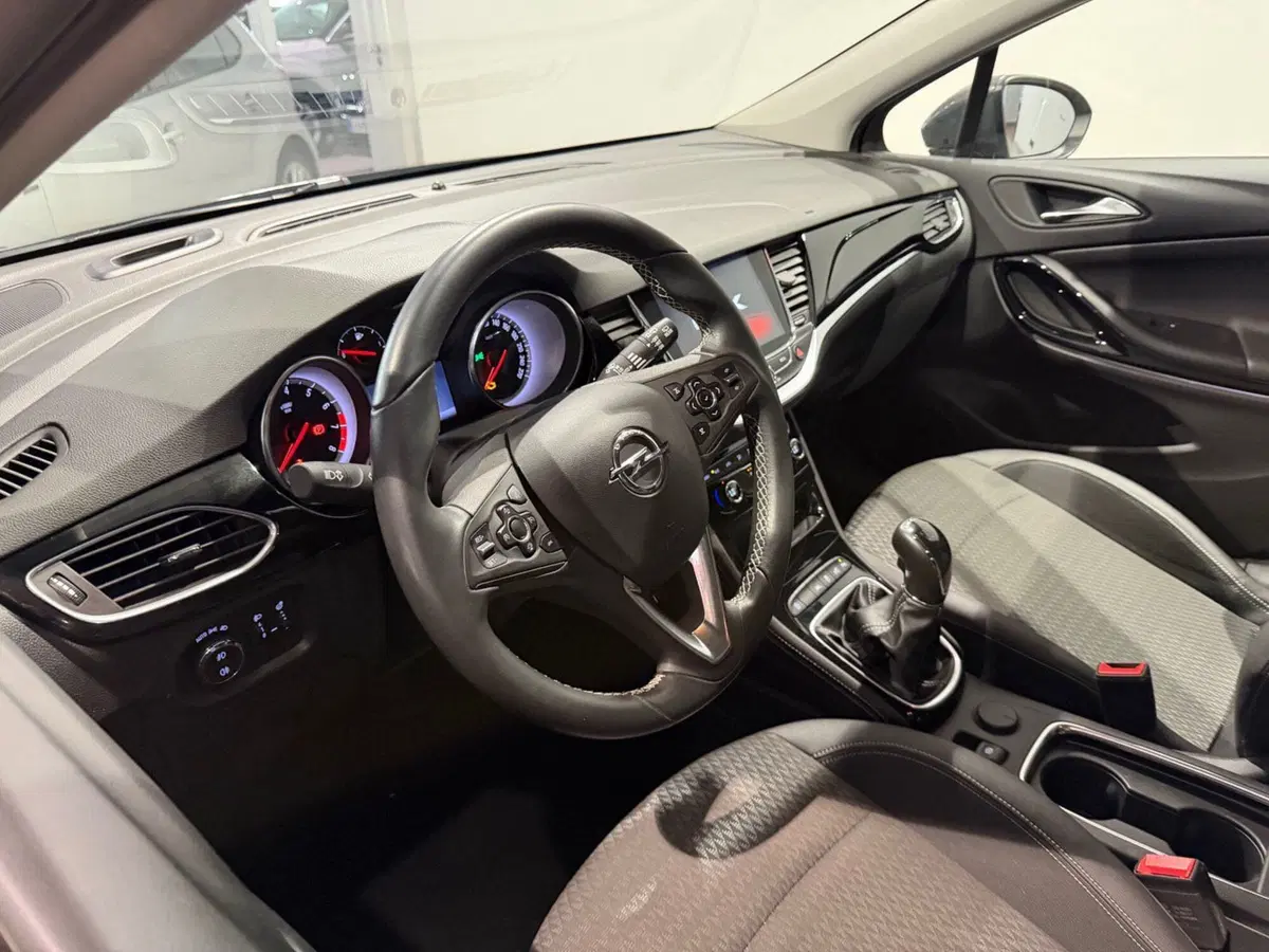 Opel Astra Station Wagon usata a Genova (8)