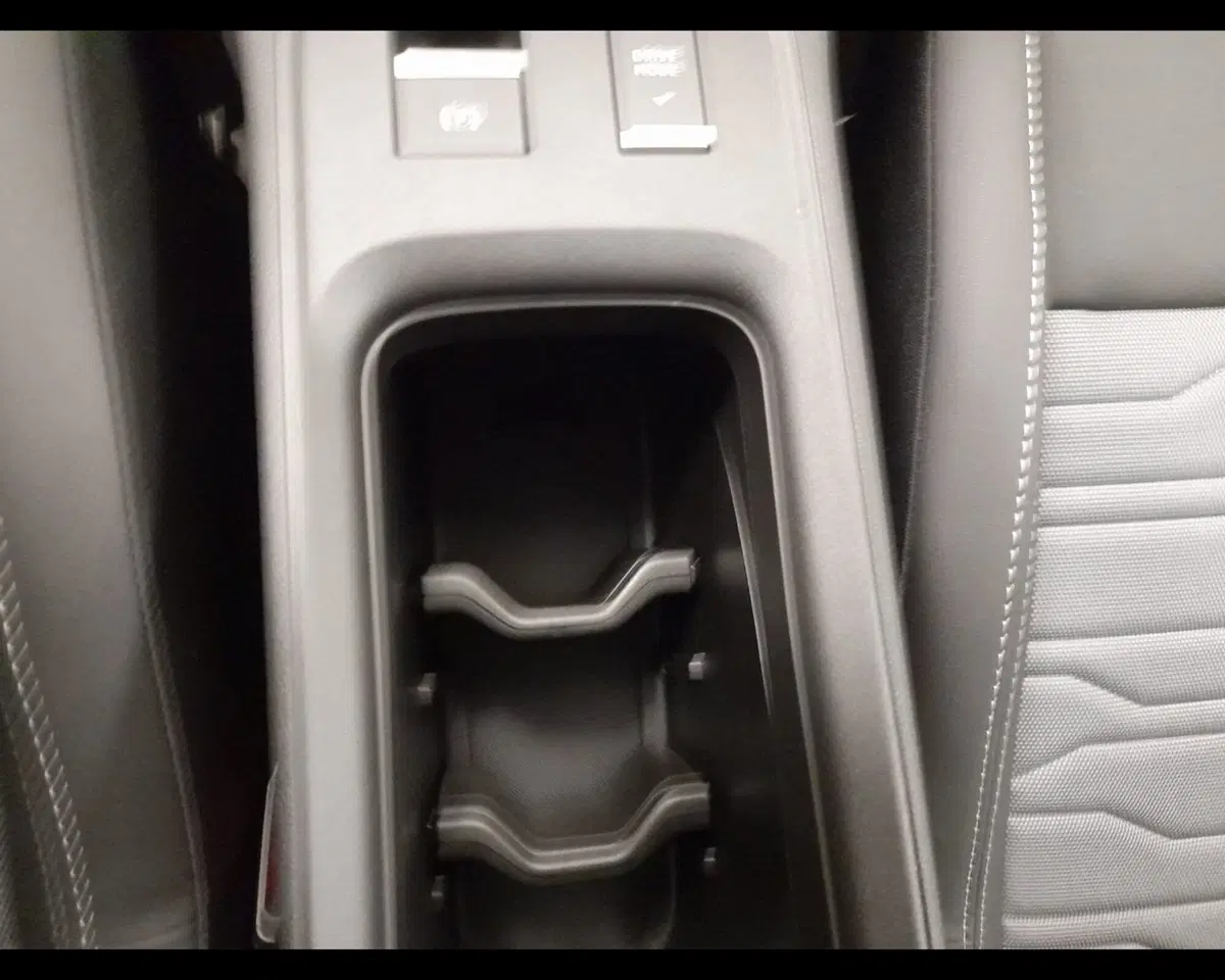 Jeep Avenger nuova a Alessandria (17)