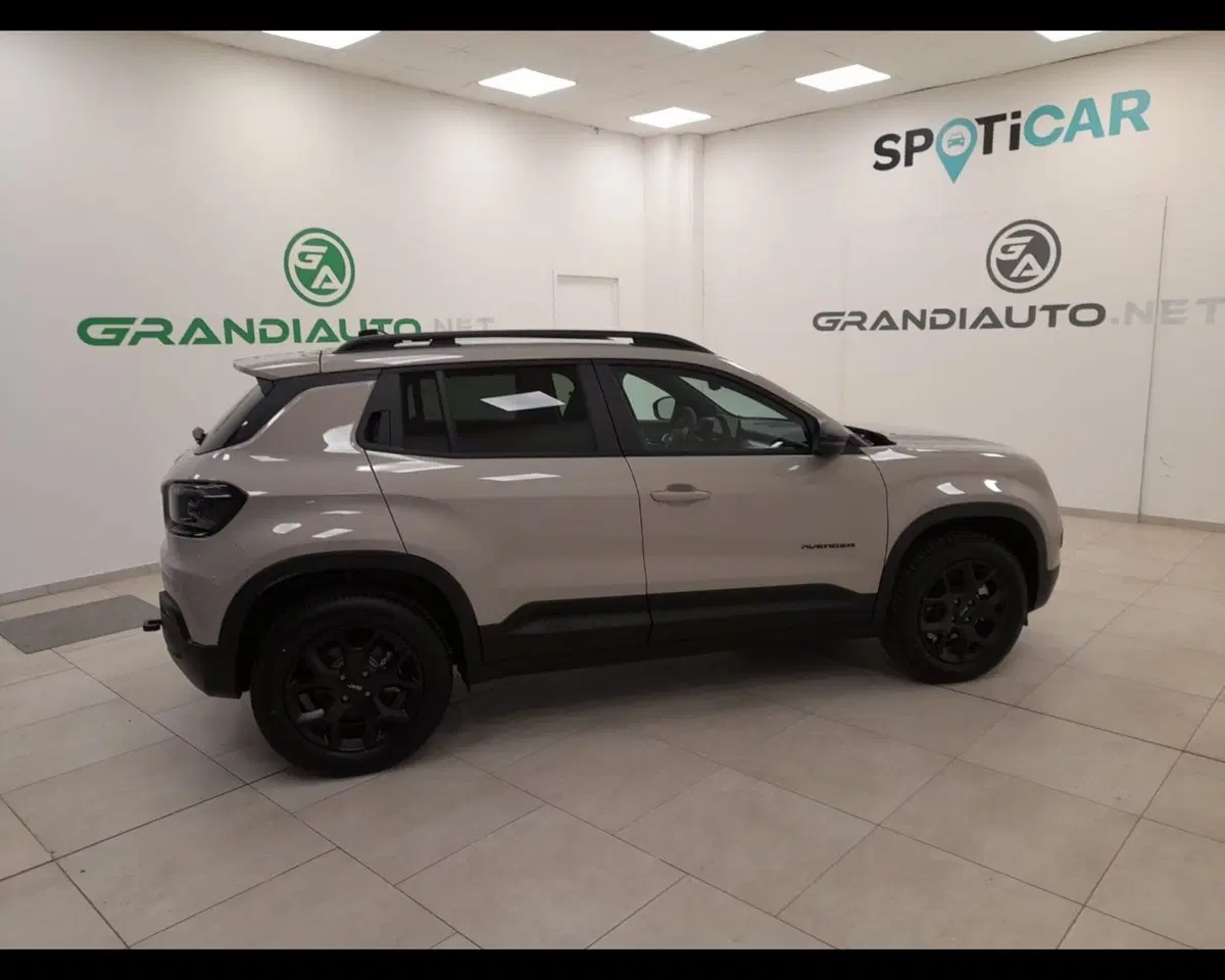 Jeep Avenger nuova a Alessandria (7)