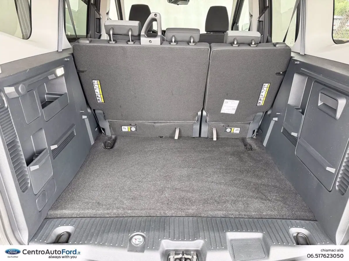 Ford Tourneo Courier usata a Roma (10)
