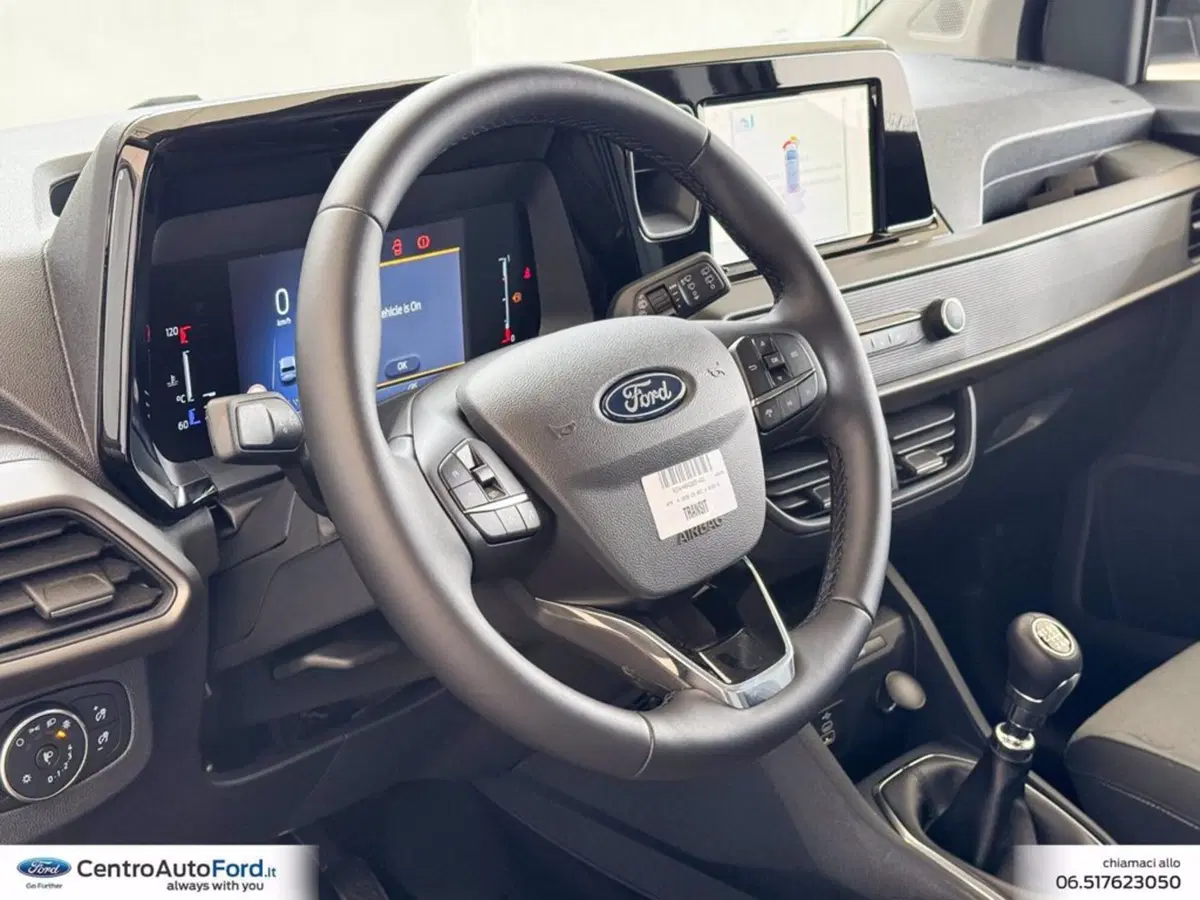 Ford Tourneo Courier usata a Roma (17)