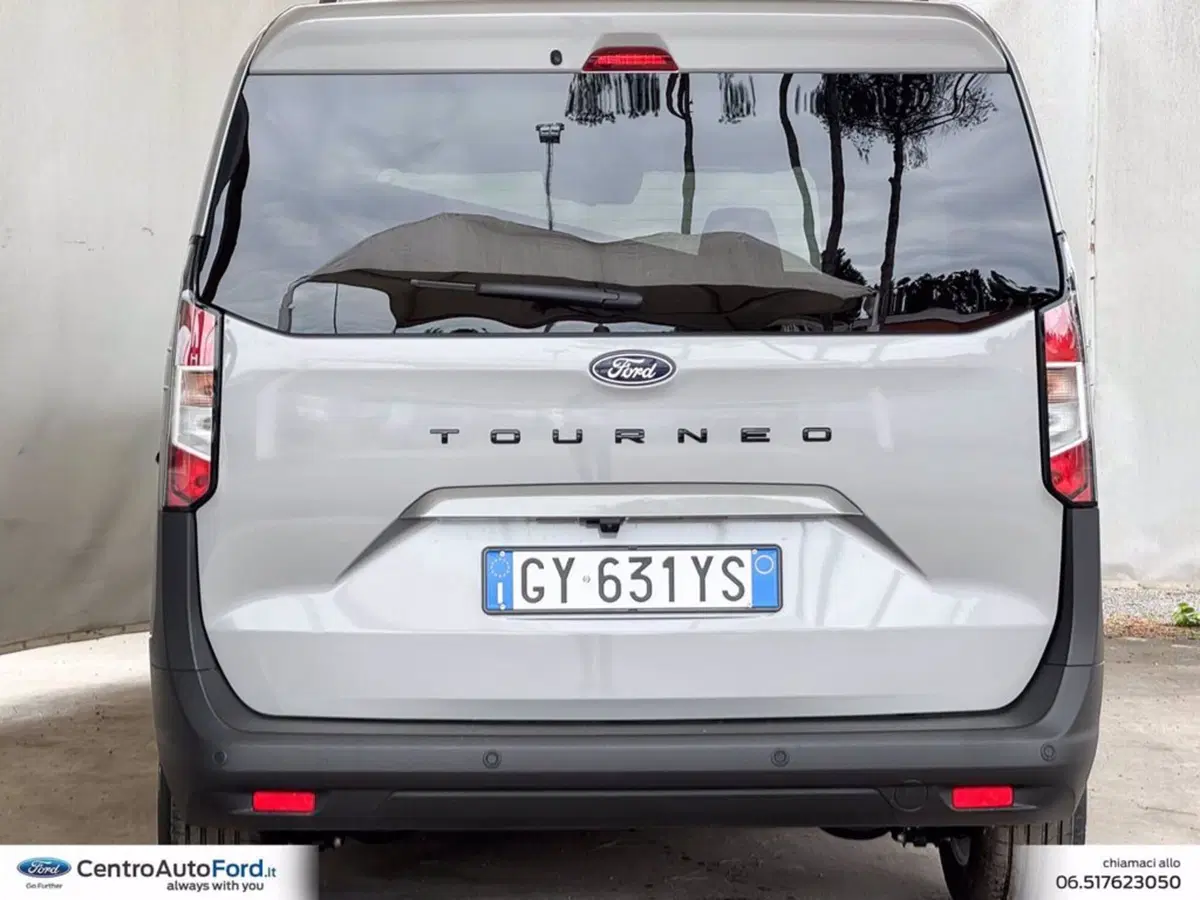 Ford Tourneo Courier usata a Roma (4)