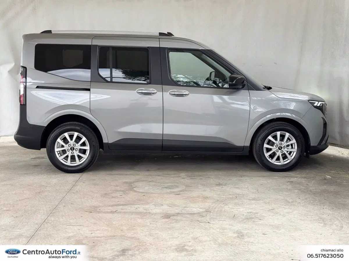 Ford Tourneo Courier usata a Roma (5)