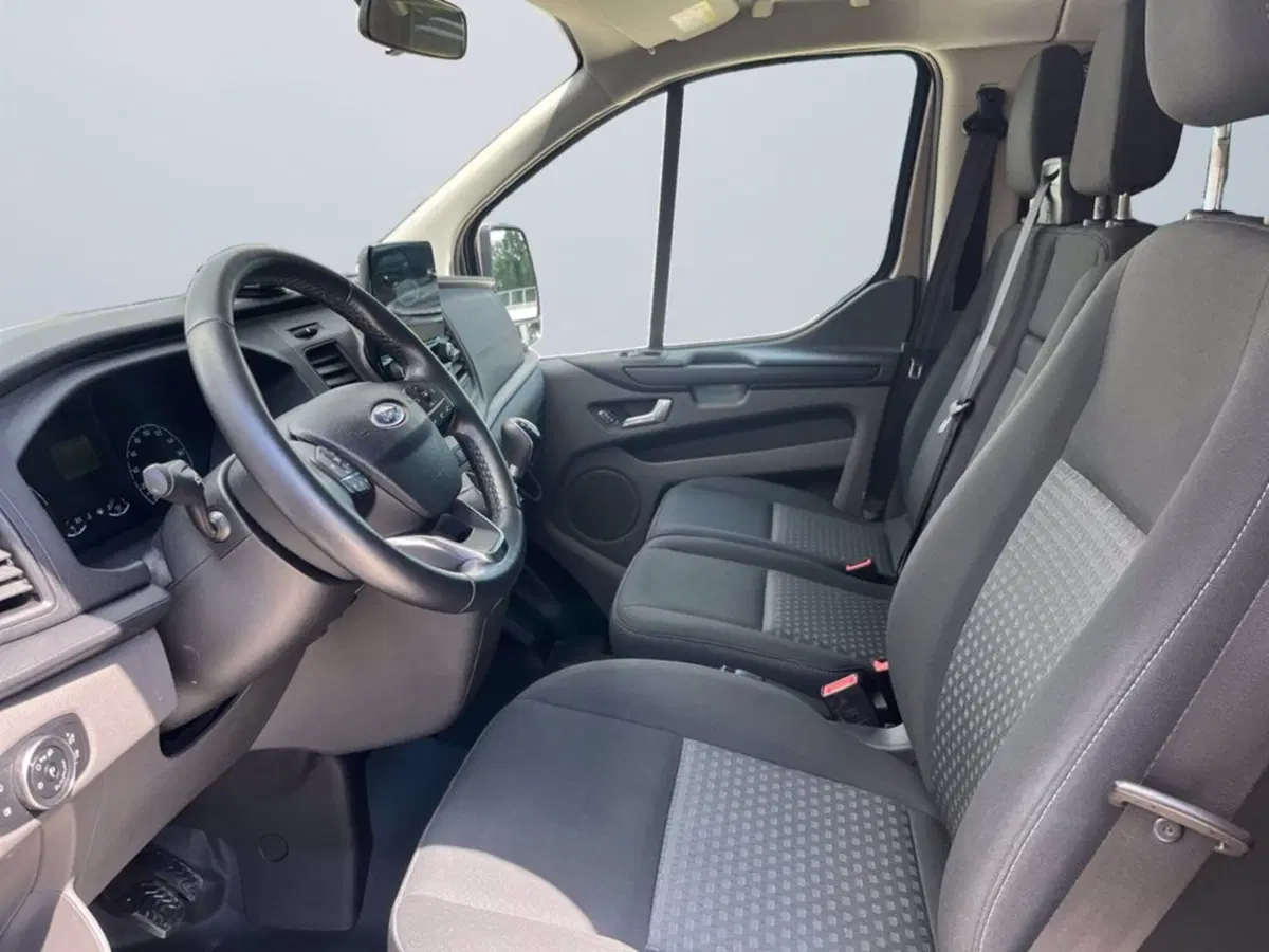 Ford Transit Custom Furgone usata a Milano (11)