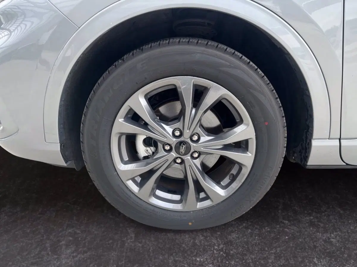 Ford Kuga usata a Milano (9)
