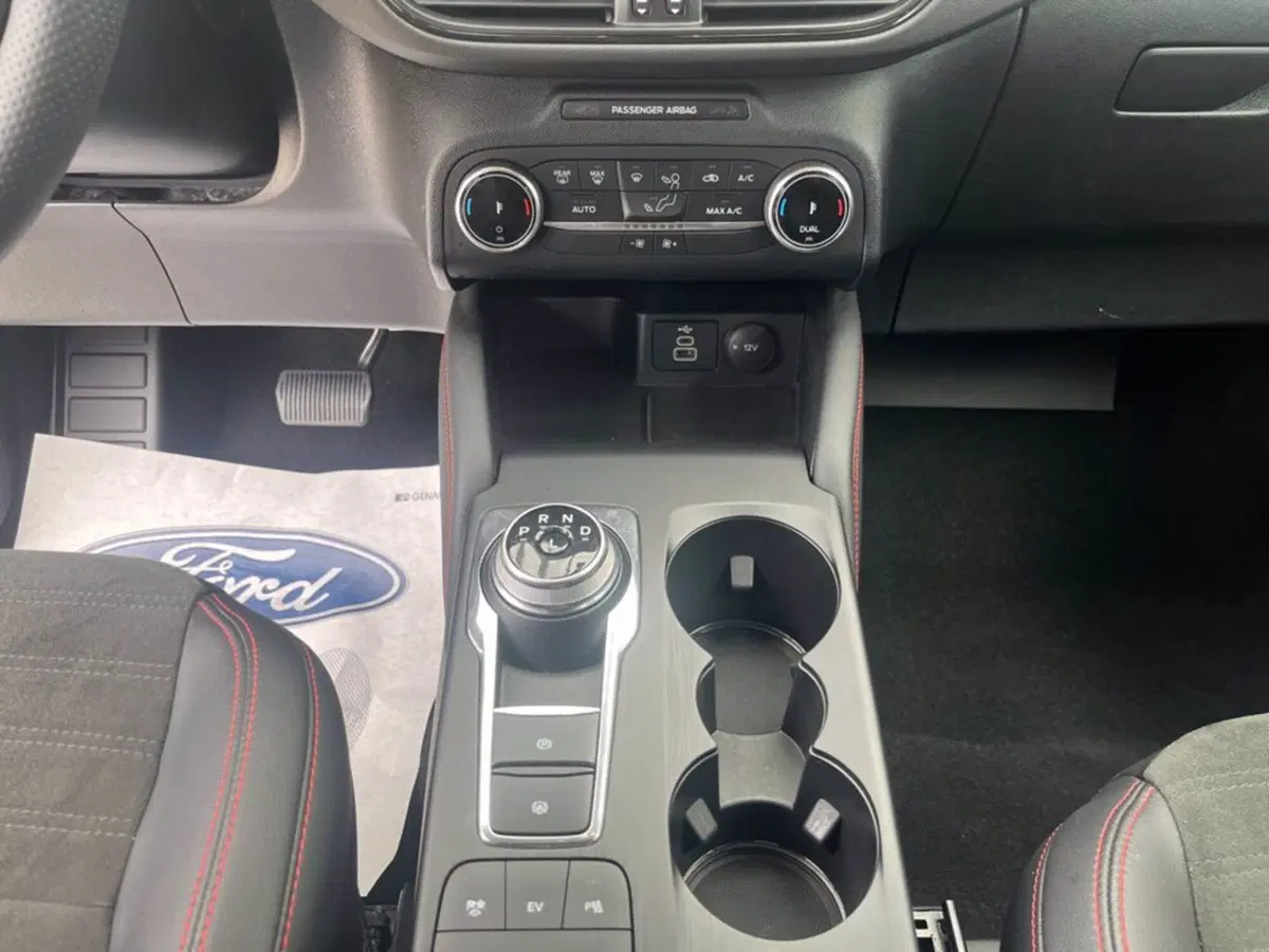 Ford Kuga usata a Milano (17)