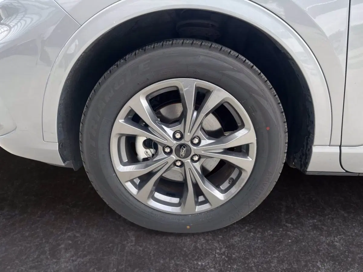 Ford Kuga usata a Milano (10)