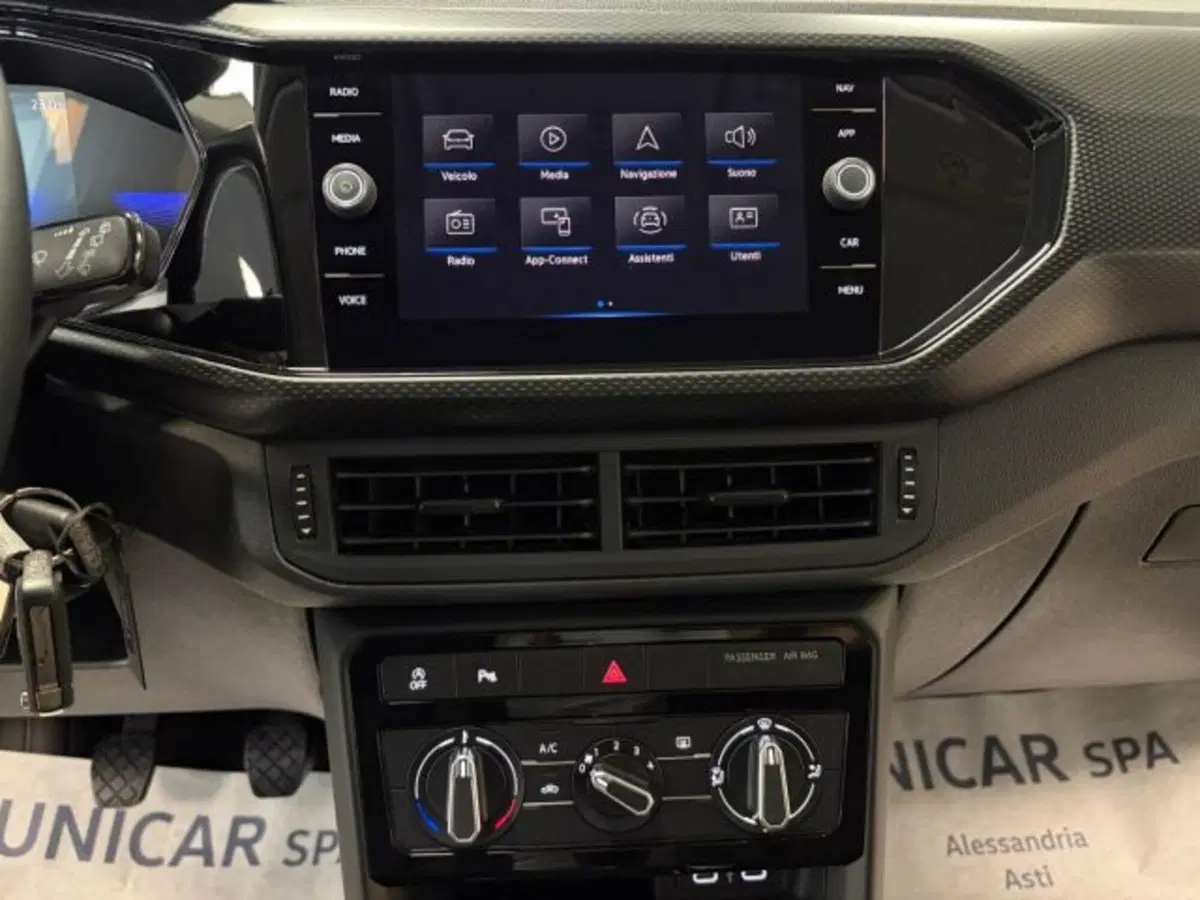 Volkswagen T-Cross usata a Cuneo (11)