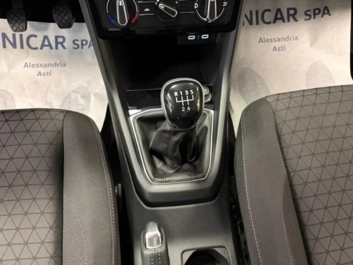Volkswagen T-Cross usata a Cuneo (12)