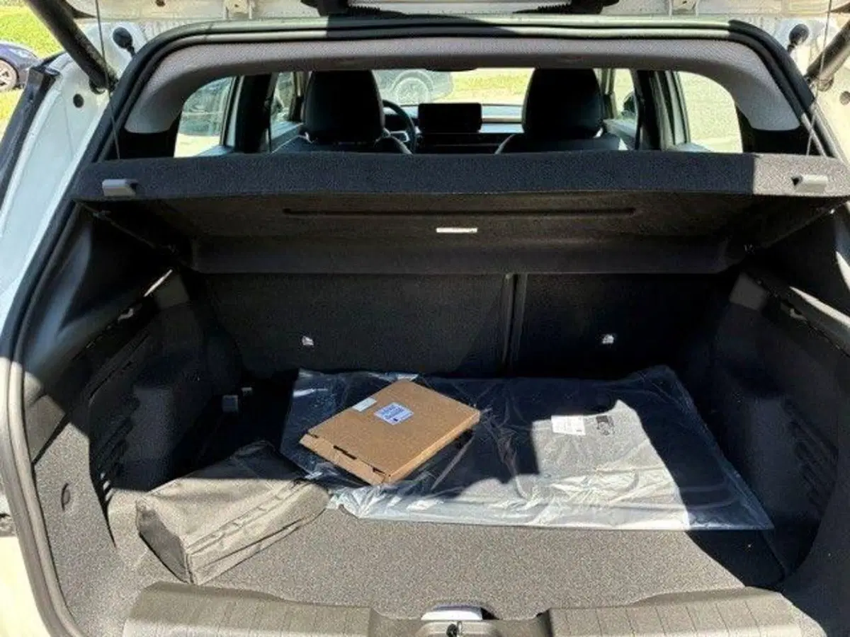 Jeep Avenger nuova a Milano (10)