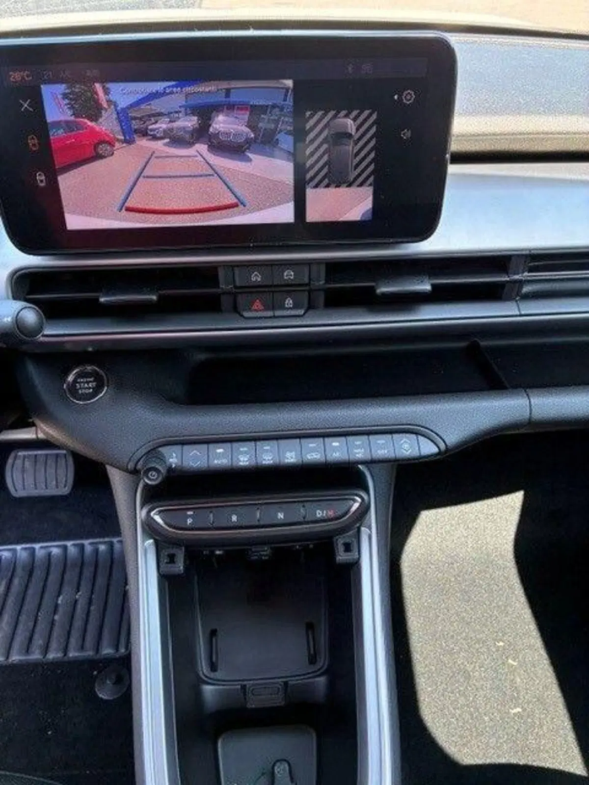 Jeep Avenger nuova a Milano (7)
