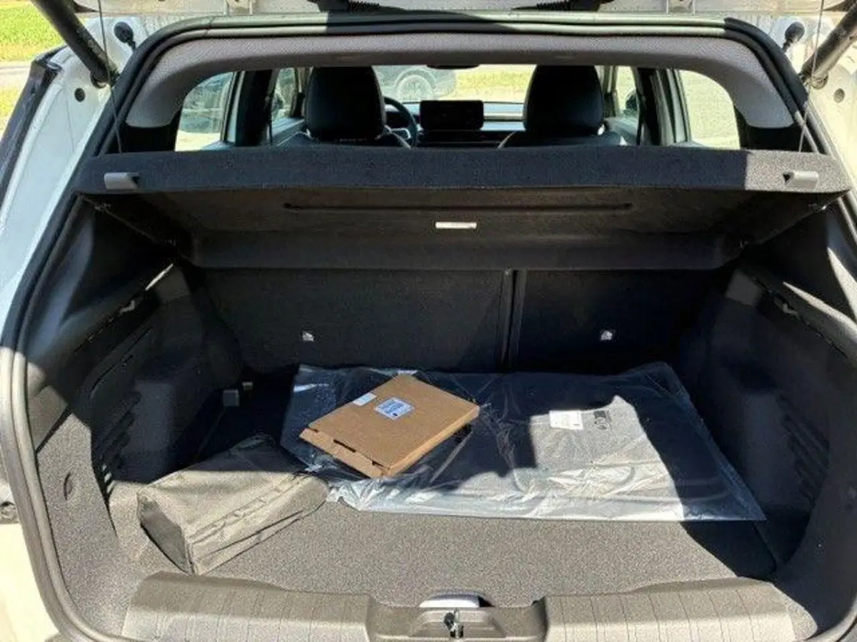 Jeep Avenger nuova a Milano (8)