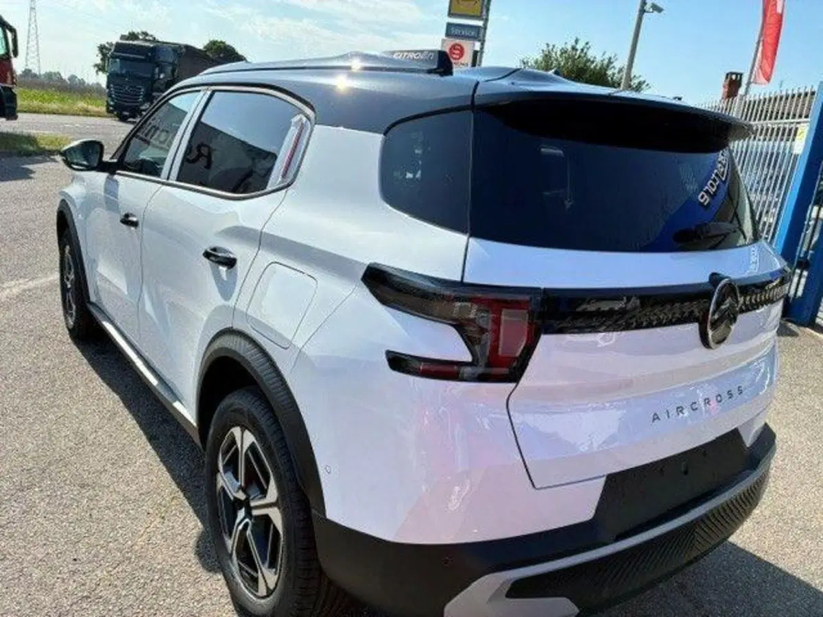 Citroen C3 Aircross nuova a Milano (5)