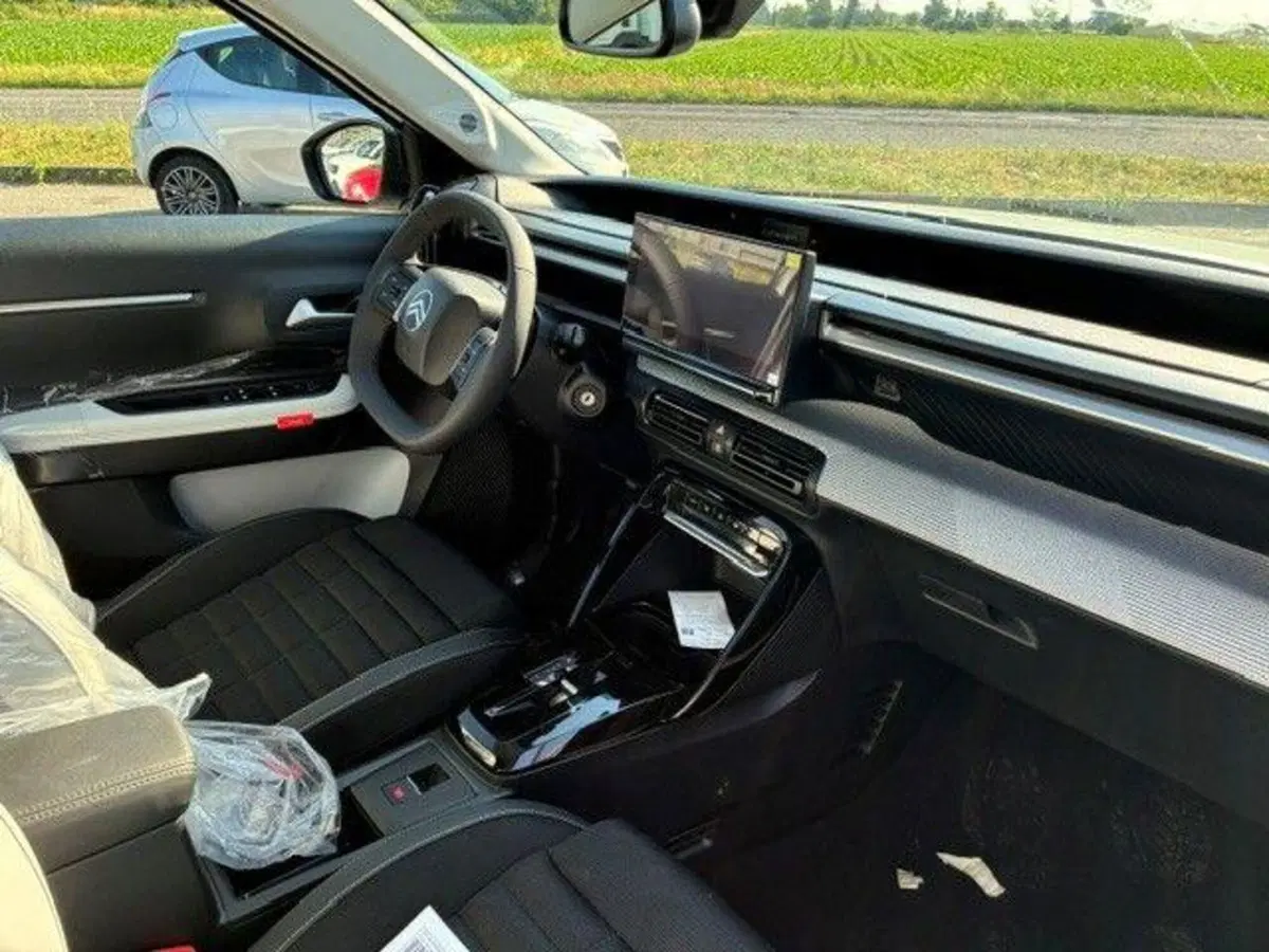 Citroen C3 Aircross nuova a Milano (9)