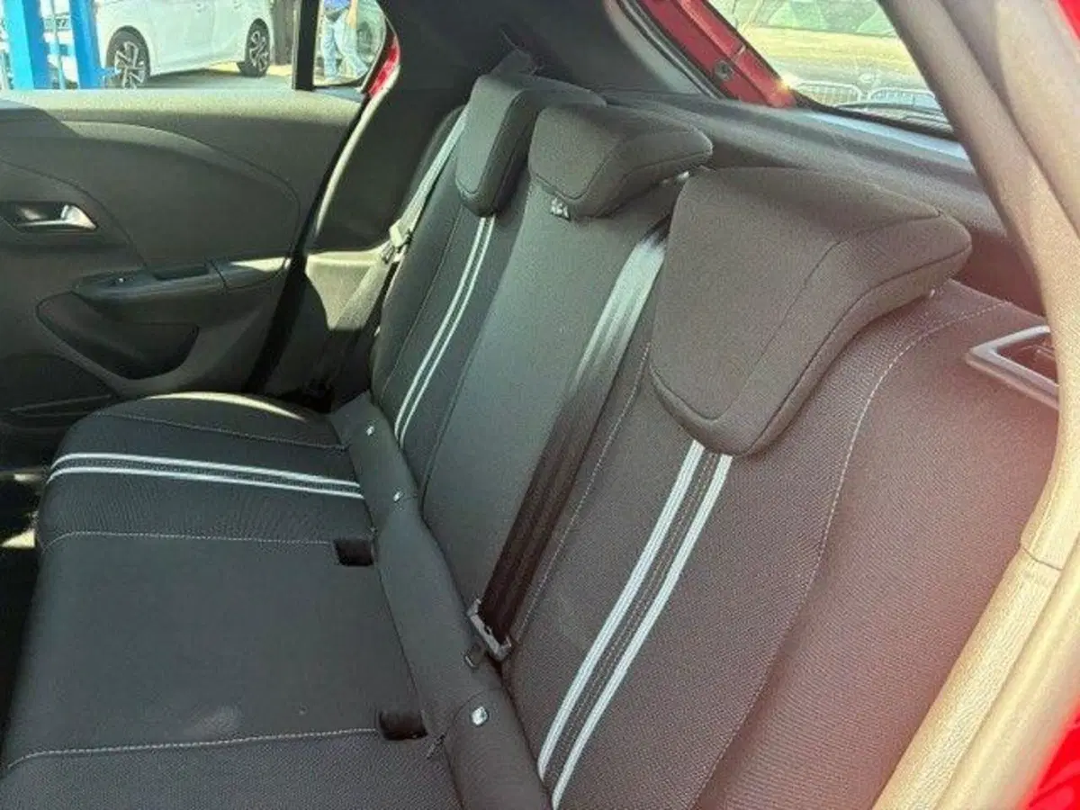 Opel Corsa usata a Milano (10)