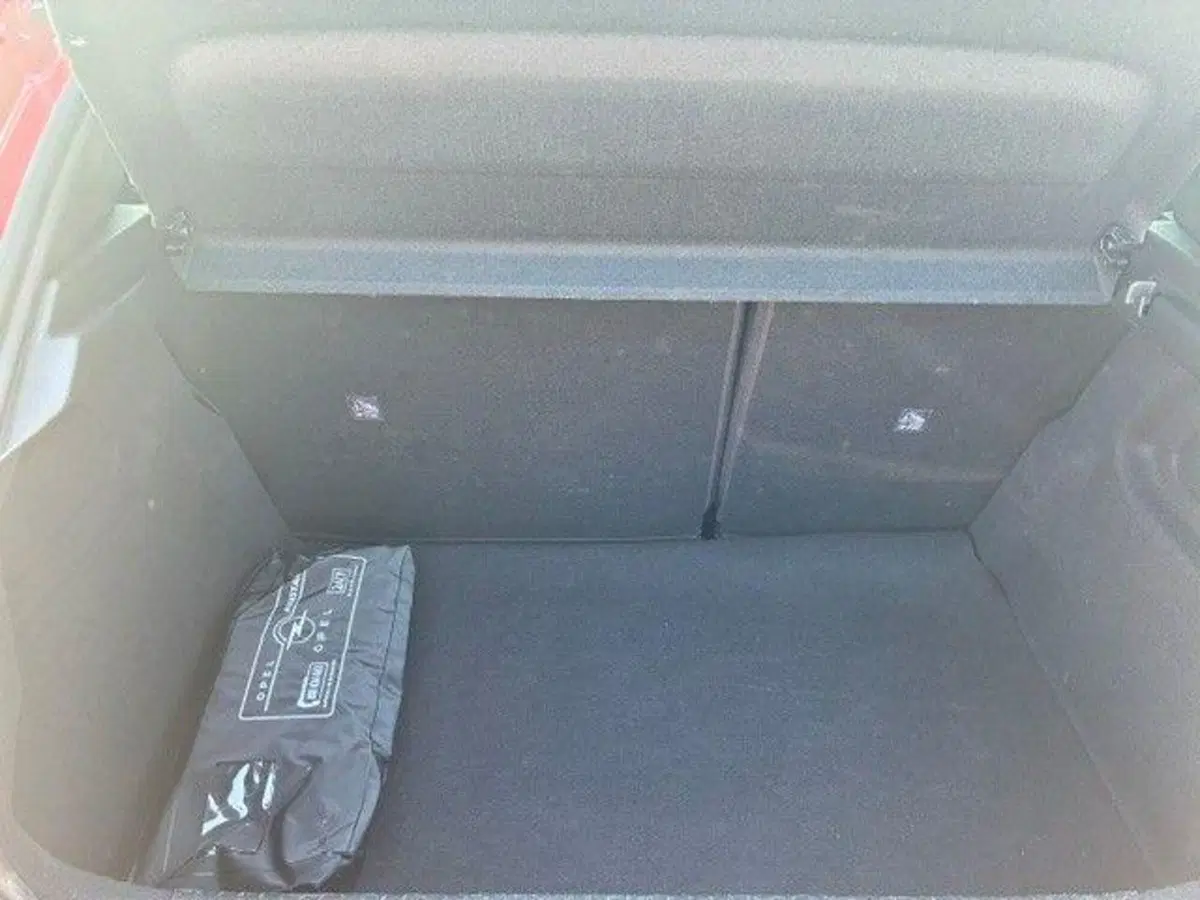 Opel Corsa usata a Milano (11)