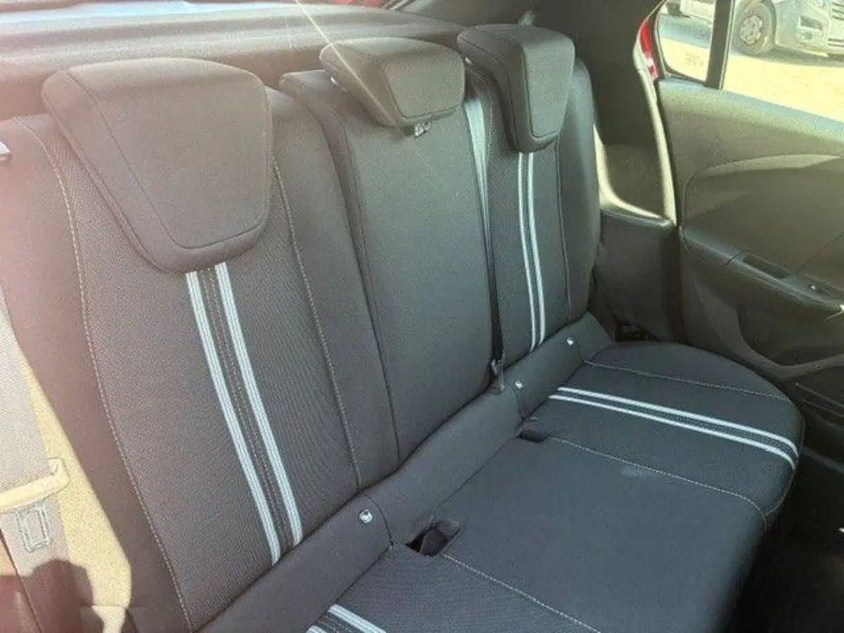 Opel Corsa usata a Milano (12)