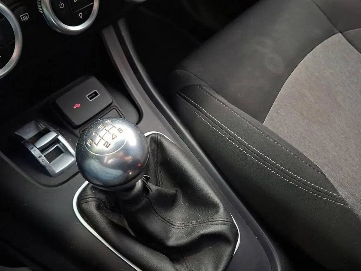 Alfa Romeo Giulietta usata a Torino (10)