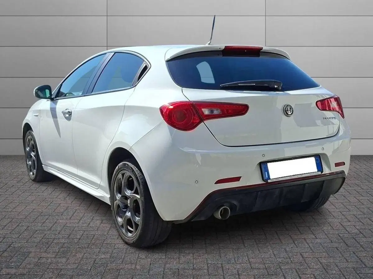 Alfa Romeo Giulietta usata a Torino (2)