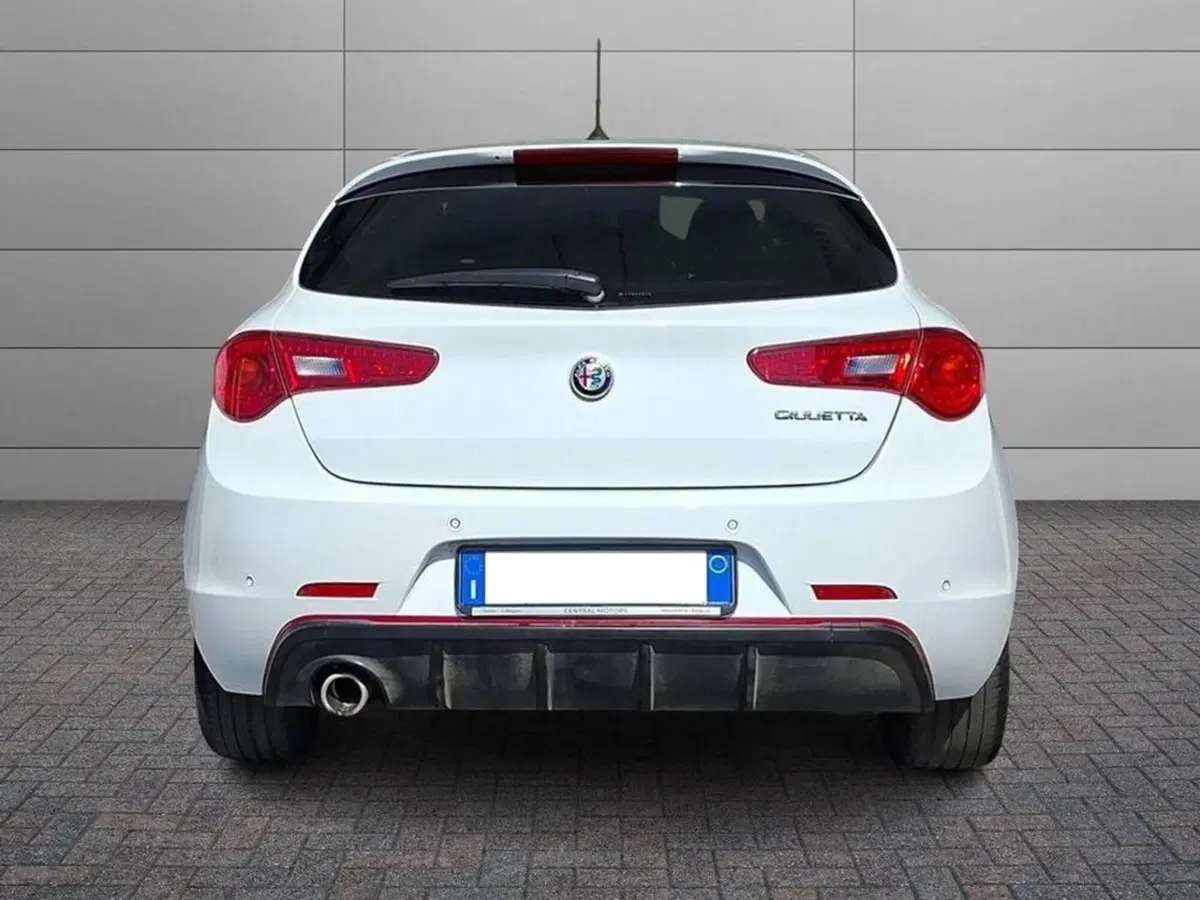 Alfa Romeo Giulietta usata a Torino (4)