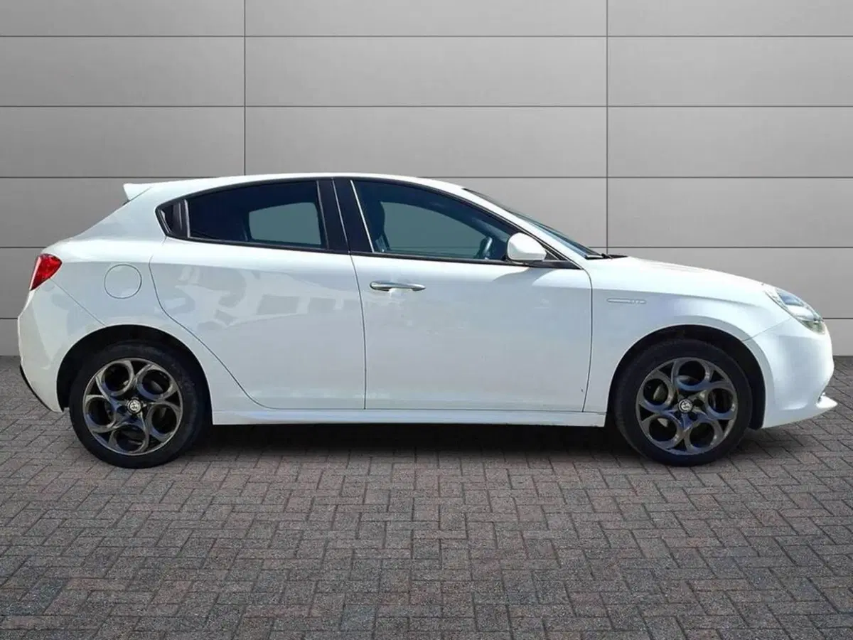 Alfa Romeo Giulietta usata a Torino (5)
