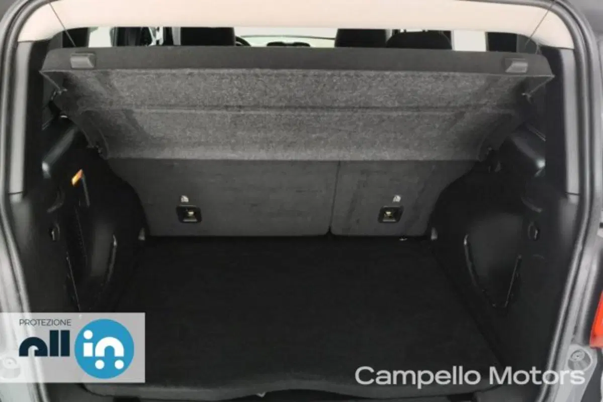 Jeep Renegade usata a Venezia (19)