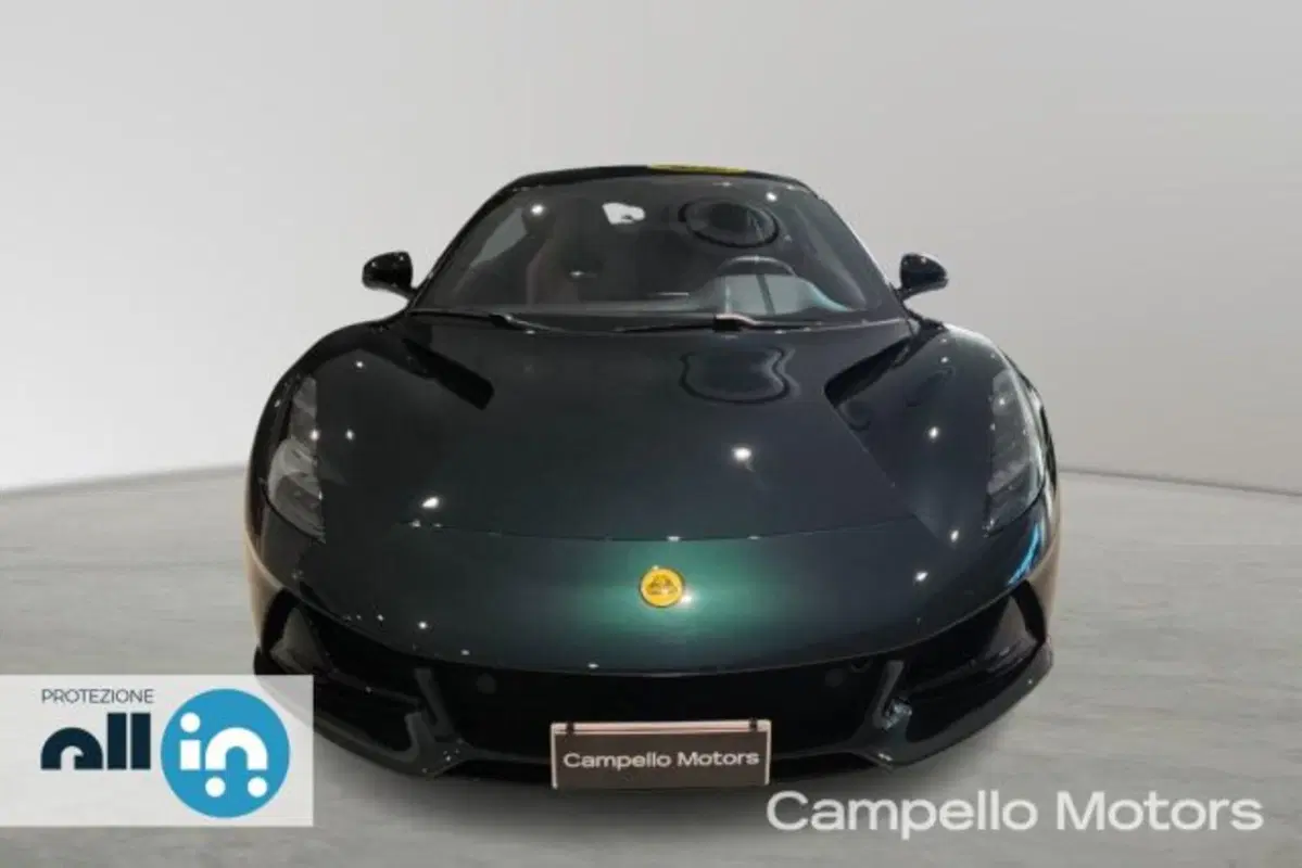 Lotus Emira usata a Venezia (2)