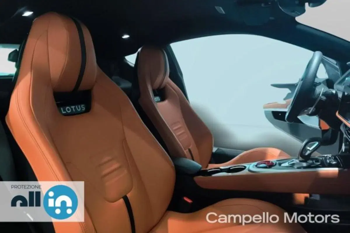 Lotus Emira usata a Venezia (9)
