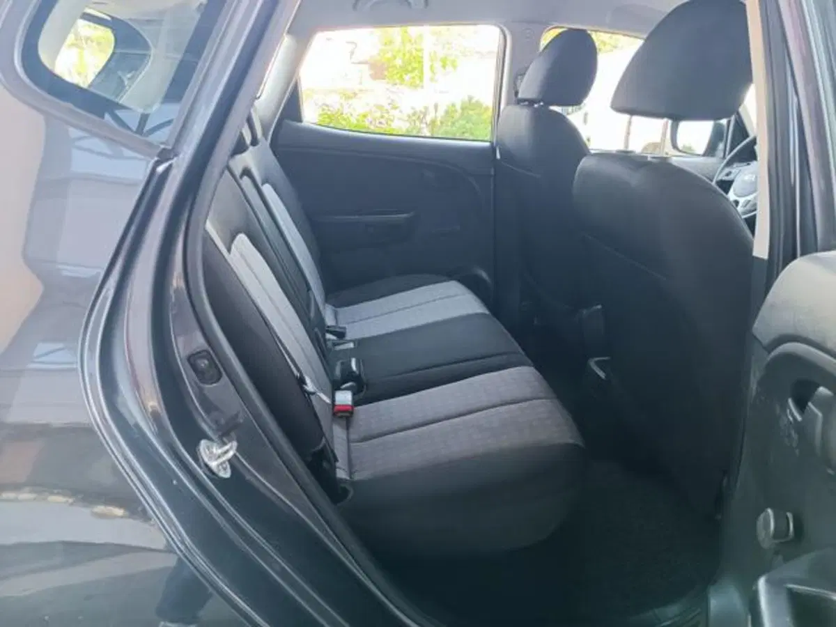 Kia Venga usata a Pisa (13)