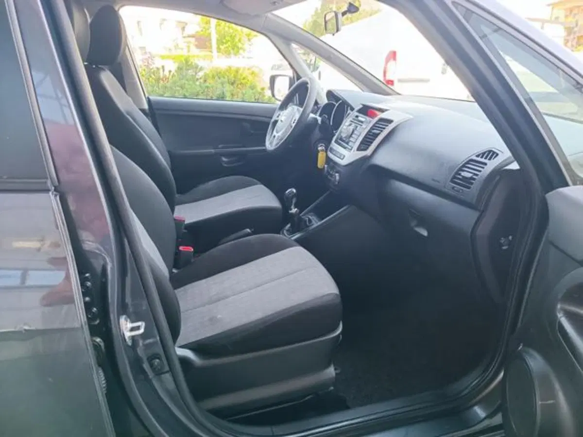 Kia Venga usata a Pisa (14)
