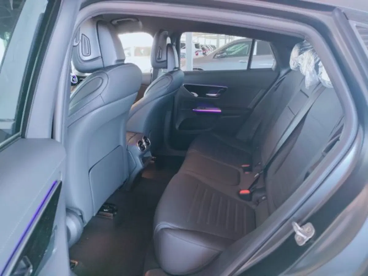 Mercedes-Benz GLC SUV nuova a Teramo (11)