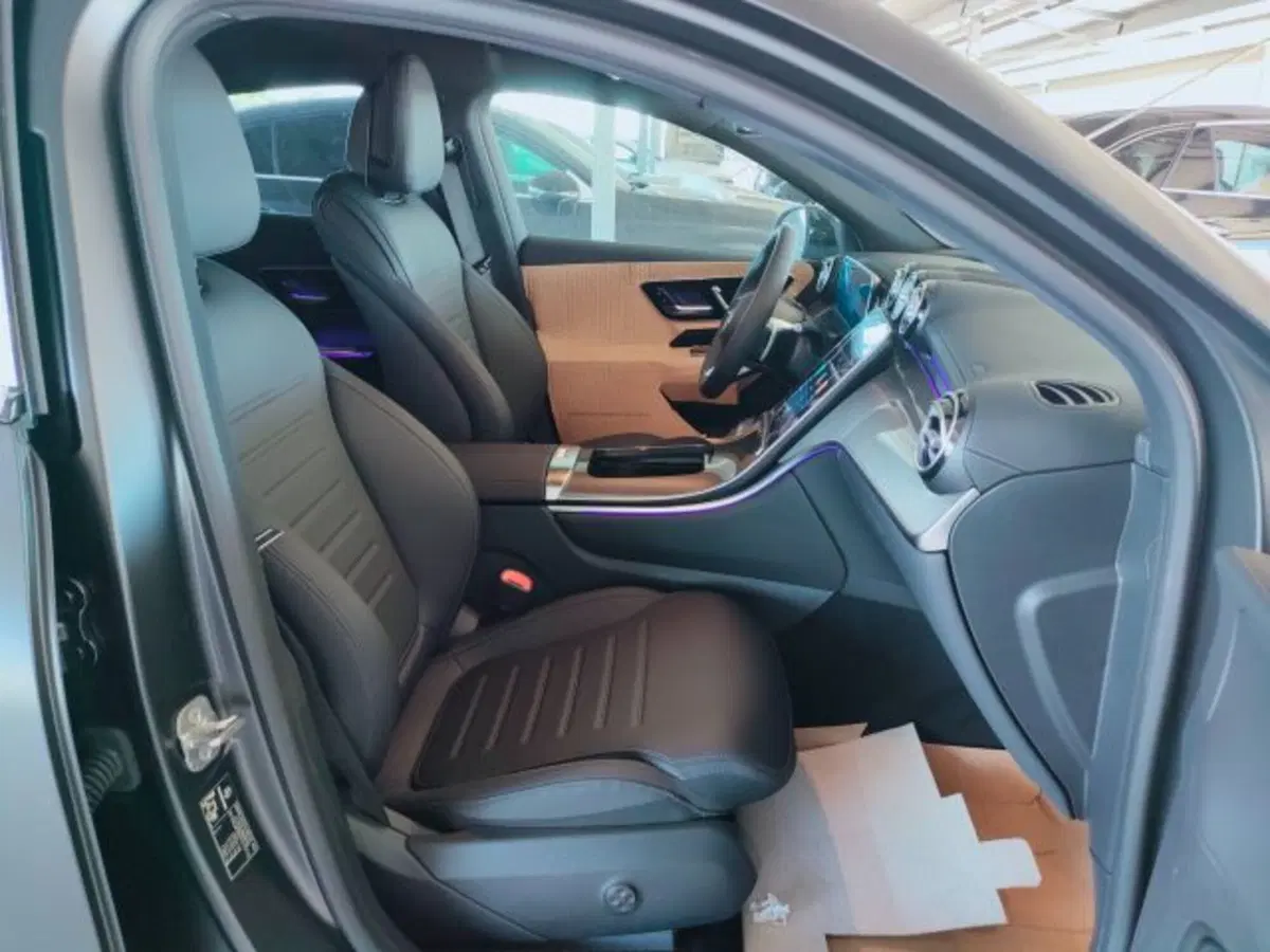 Mercedes-Benz GLC SUV nuova a Teramo (12)