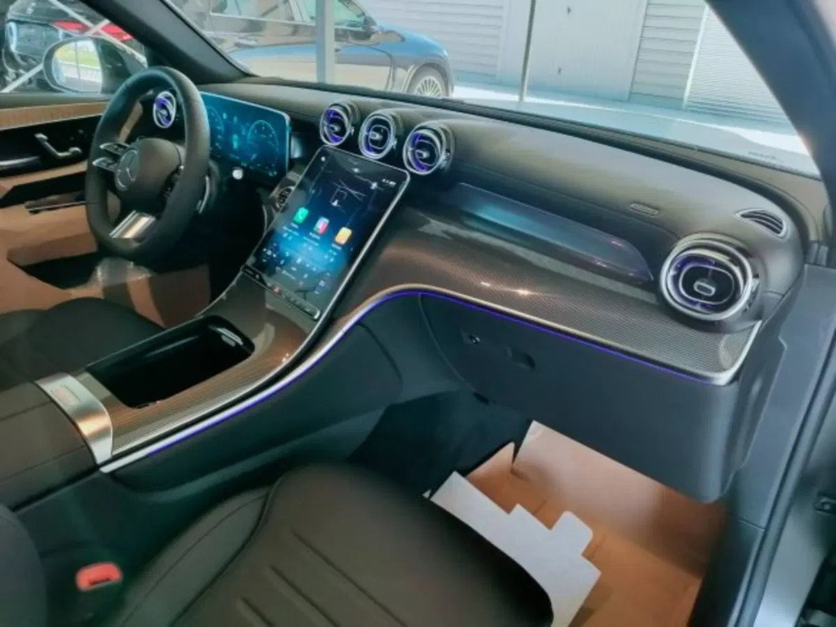 Mercedes-Benz GLC SUV nuova a Teramo (13)