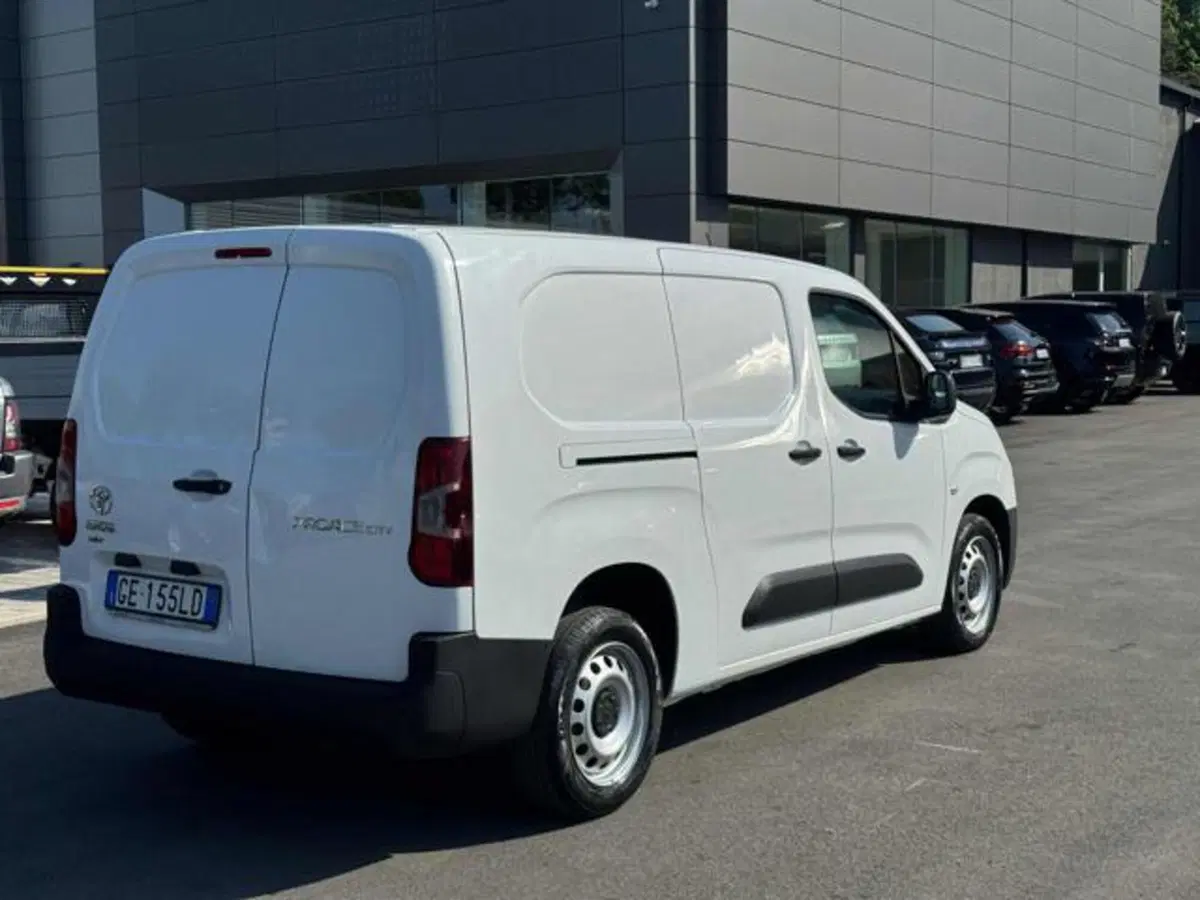 Toyota Proace usata a Lucca (6)