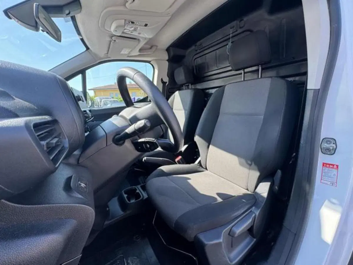 Toyota Proace usata a Lucca (7)