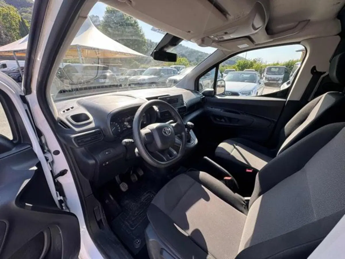 Toyota Proace usata a Lucca (8)
