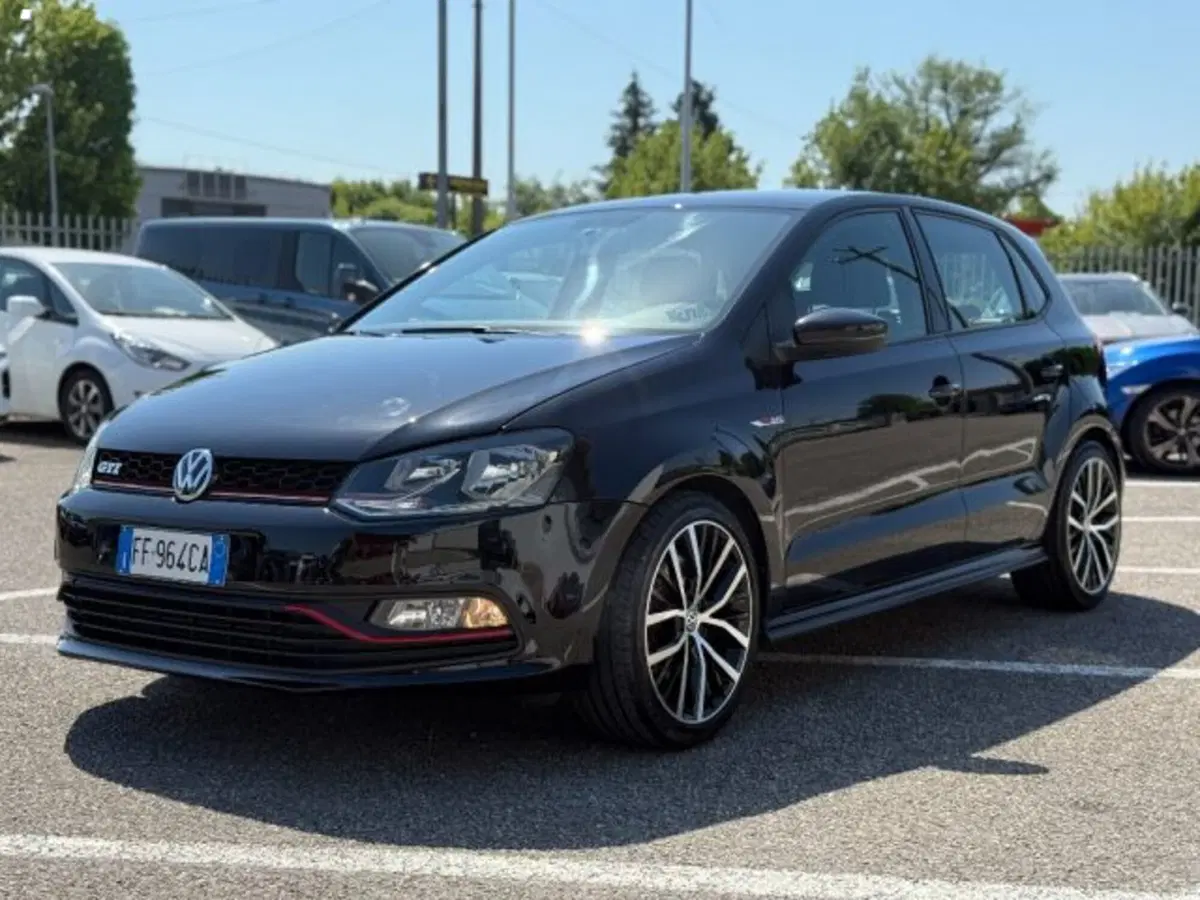 Volkswagen Polo usata a Lucca