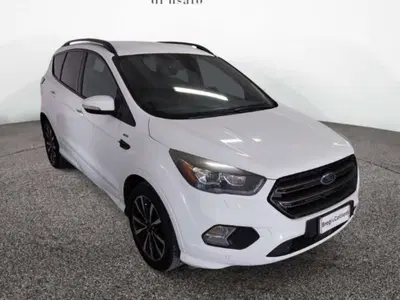 Ford Kuga 1.5 TDCI 120 CV S&amp;S 2WD ST-Line del 2017 usata a Empoli