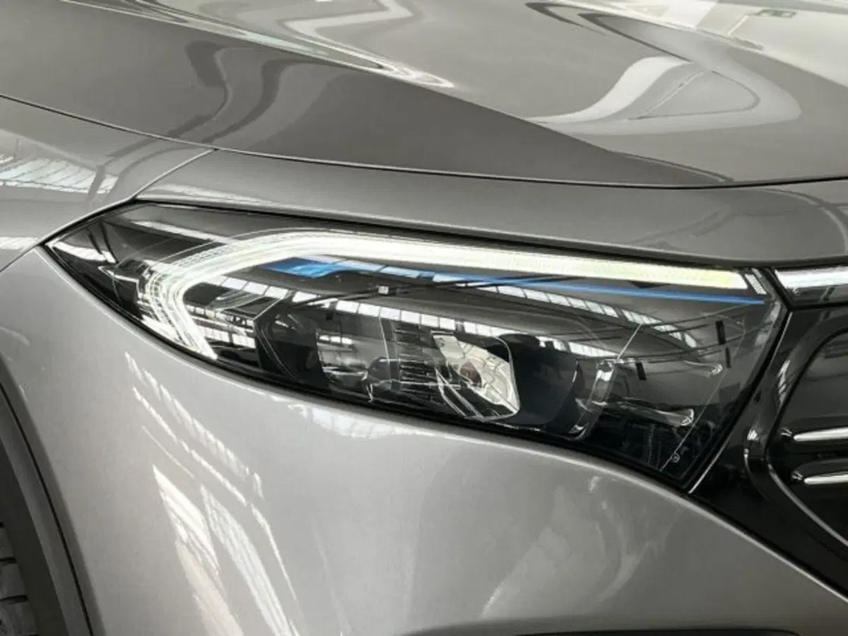 Mercedes-Benz EQB usata a Verona (17)