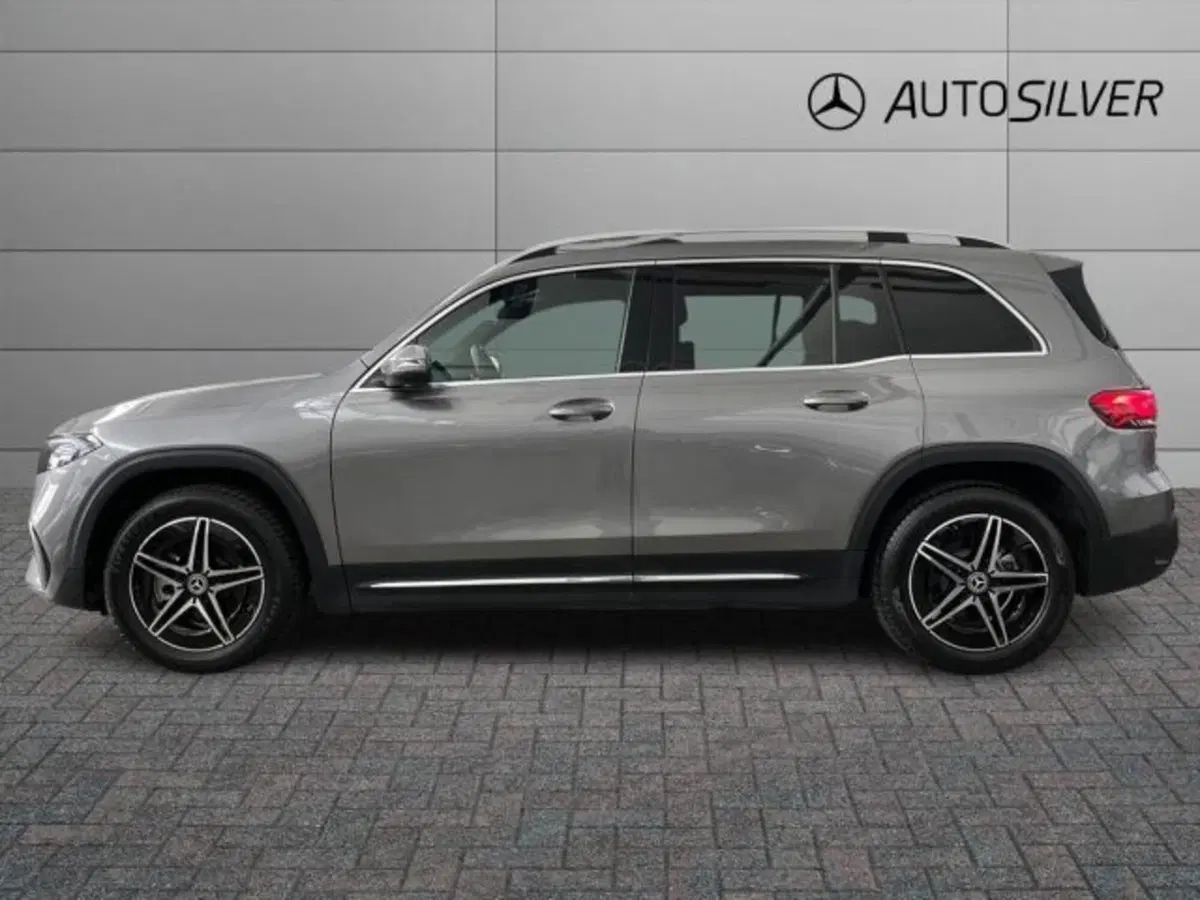 Mercedes-Benz EQB usata a Verona (6)