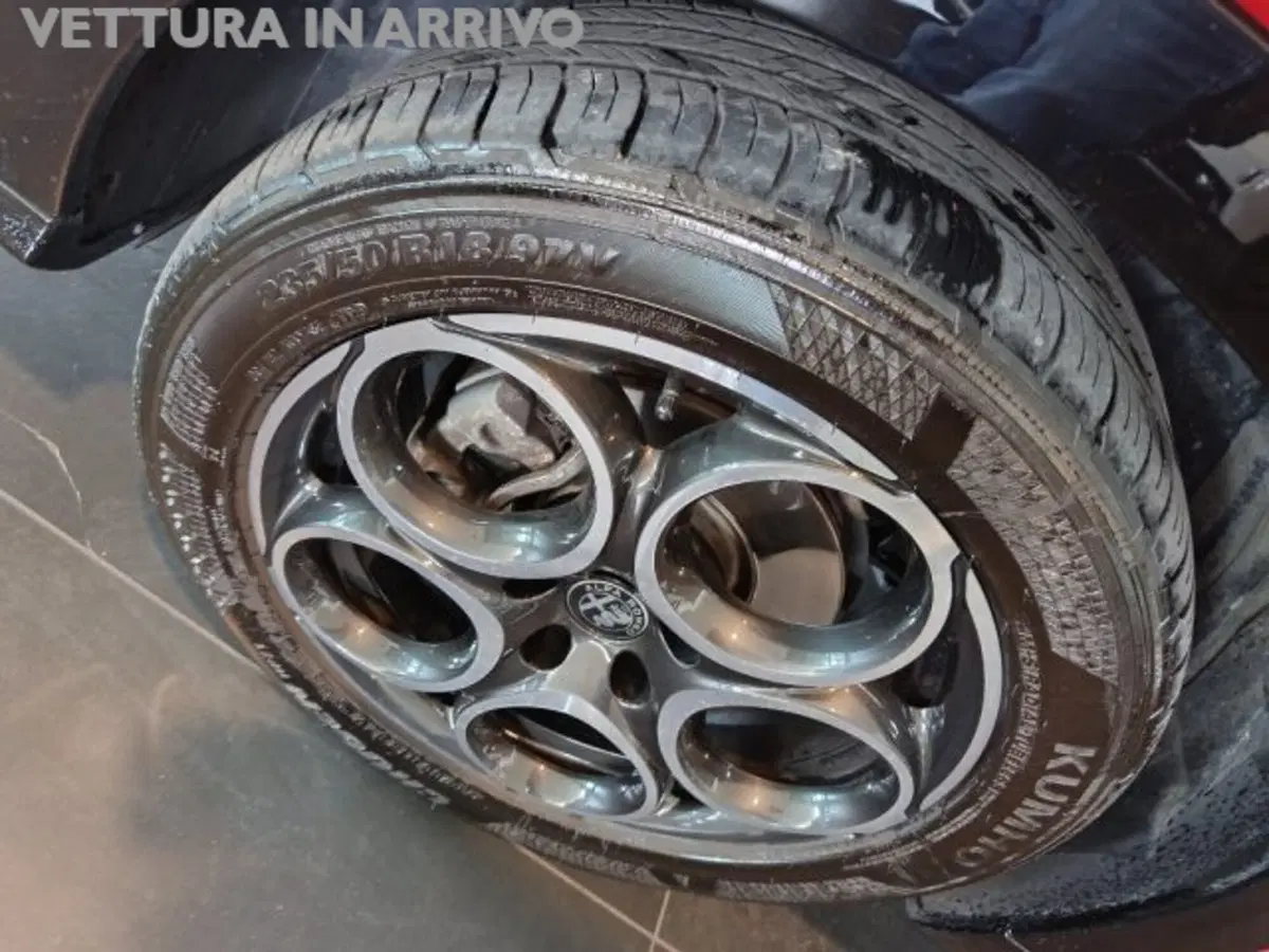 Alfa Romeo Tonale usata a Modena (8)