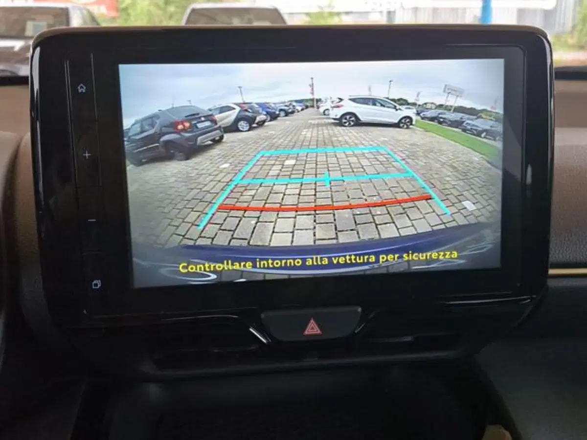 Toyota Yaris Cross usata a Roma (11)